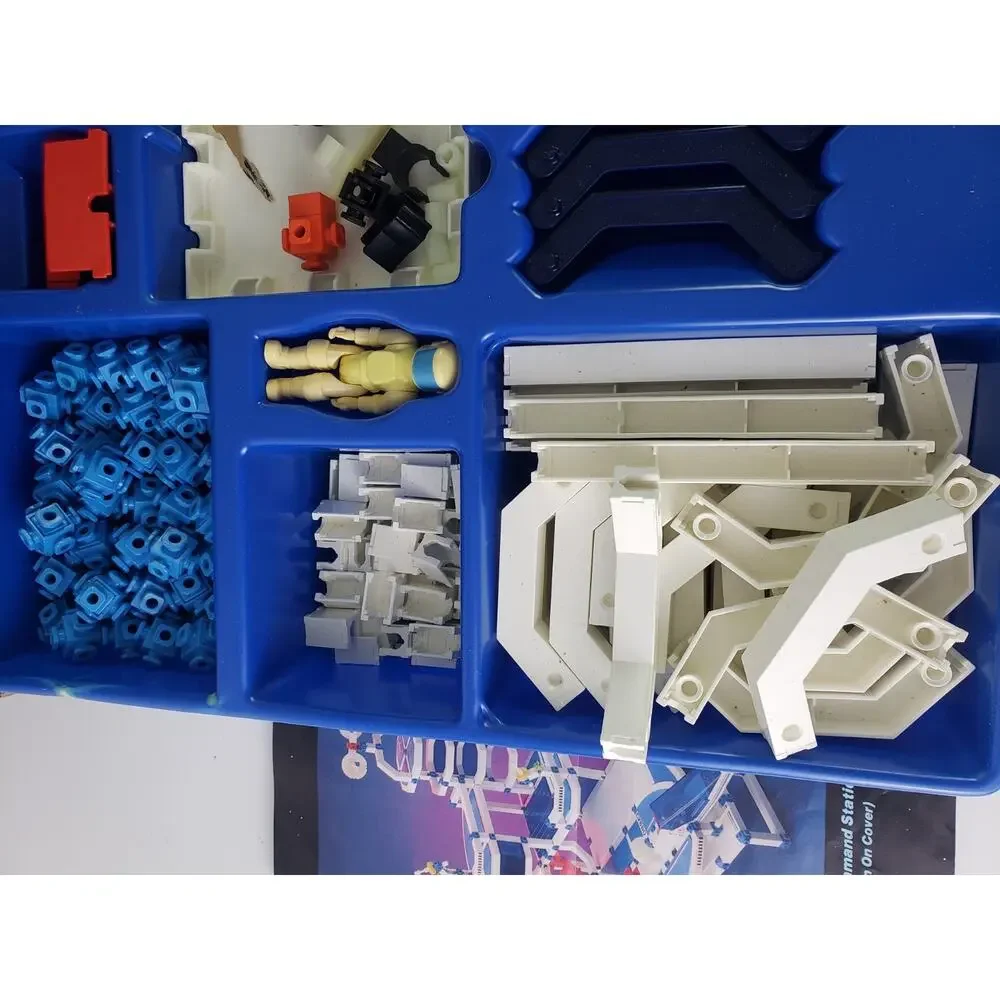 1986 Construx Fisher Price Building 6460 Lunar Command Station Space Serie